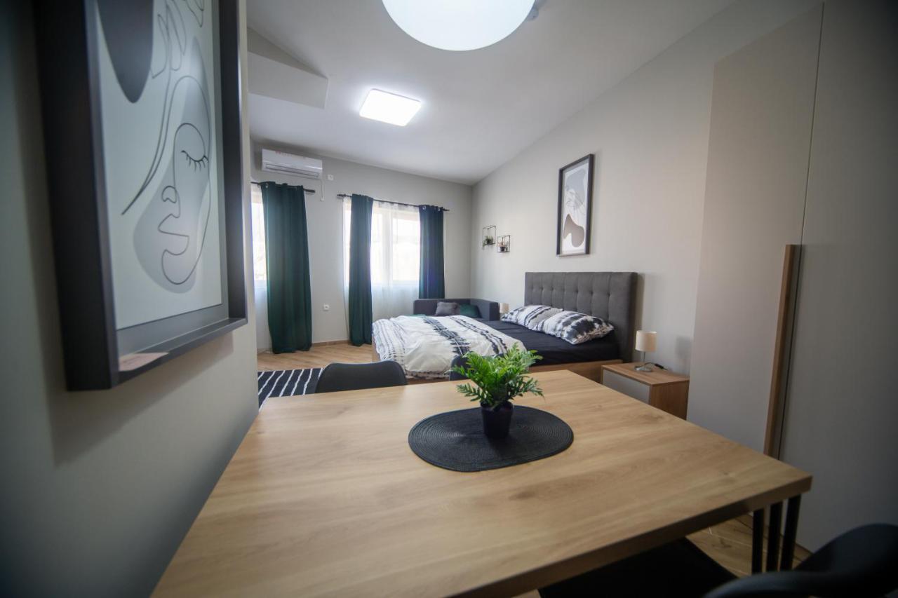 Manoir Apartments City Center Novi Sad Exterior foto